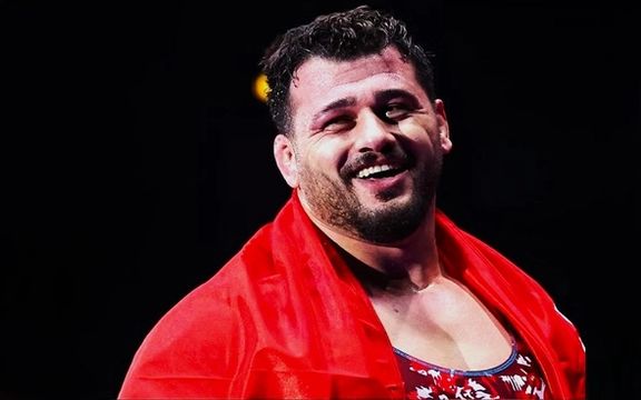 رضا کایالپ دارنده سه مدال المپیک و اسطوره کشتی ترکیه چهار سال از ورزش محروم شد