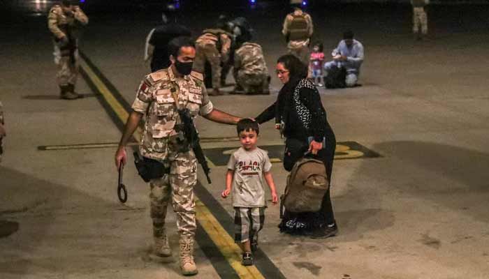 قطر له امریکا غوښتي چې د راتلونکې سپټمبر میاشتې پورې افغان کډوال نورو هېوادونو ته واستوي 