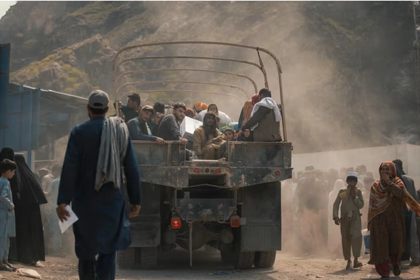 Pakistan Sets Up Special Committee To Identify, Deport Afghan PoR Cardholders