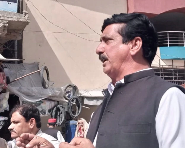 خېبر پښتونخوا؛ ناپېژاندو وسلوالو په بنو کې د عوامي نشنل ګوند مشر وژلی