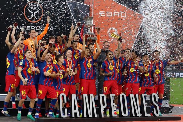 بارسلونا د ریال مادرید په ماتولو د پرلهپسې دویم کال لپاره د هسپانیا د سوپرکپ اتلولي وګټله