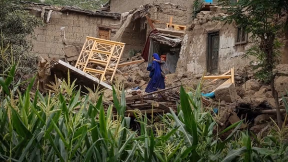 بېل ګېټس بنسټ د افغانستان له زلزلهځپلو سره د ۶۰۰ زره ډالرو مرسته وکړه