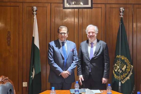 د پاکستان او اروپايي ټولنې استازو د افغانستان او سیمې پر وضعیت خبرې وکړې