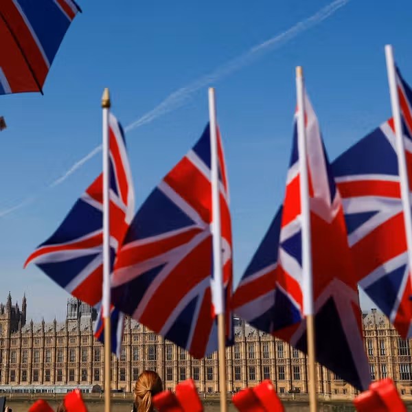 بریټانیا خپلو وګړو ته افغانستان ته د سفر نه کولو سپارښتنه کړې