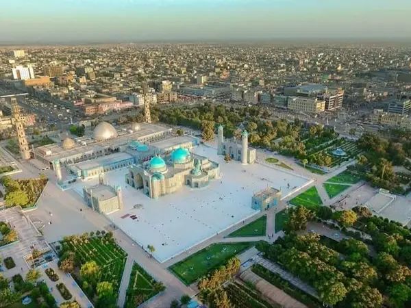 طالبان در مزار شریف یک نفر را پیش چشم مردم شلاق زد