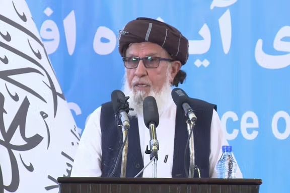 طالبان فاروق اعظم را از نظارت‌خانه به دادگاه نظامی منتقل کرده است