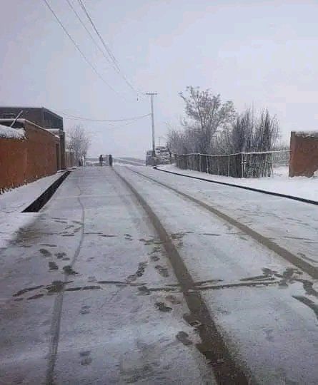 په سرپل کې د سړې هوا او د کور د چت د نړېدو له امله پنځه کسان مړه شوي دي