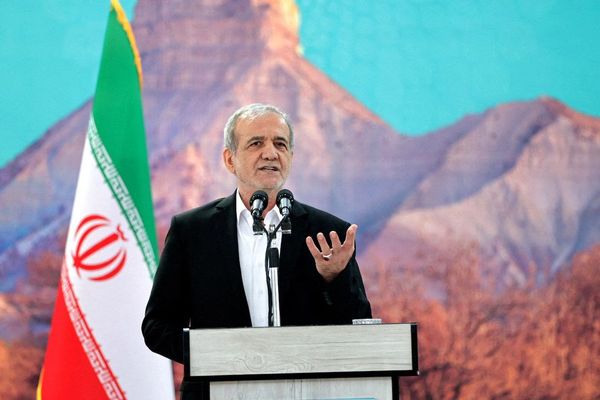 پزشکیان: ایران د اوبو د کمښت له سخت ناورین سره مخ دی