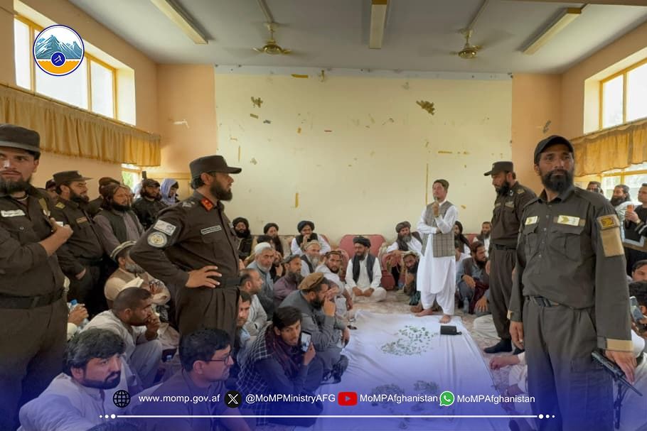 په نورستان کې۲۴۲ کیلوګرامه بېروج ډبرې په نږدې ۲۵ میلیونه افغانۍ وپلورل شوې