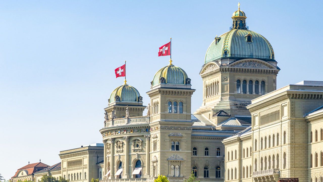 د سویس فدرالي شورا او د افغانستان وجهي صندوق د 'امتیازاتو او مصونیتونو' تړون لاسلیک کړ