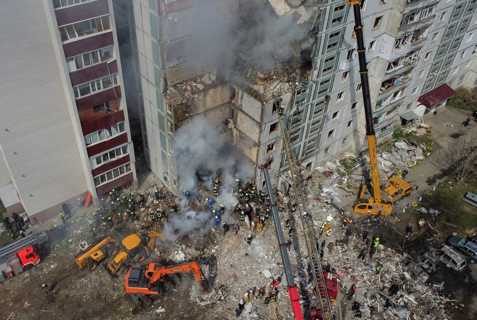 در این ساختمان ۱۰۹ نفر ساکن بوده‌اند