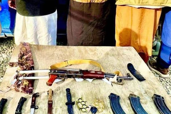 د طالبانو د کورنیو چارو وزارت: په ۷ولایتونو کې د بېلابېلو جرمونو په تړاو ۲۷کسان نیول شوي