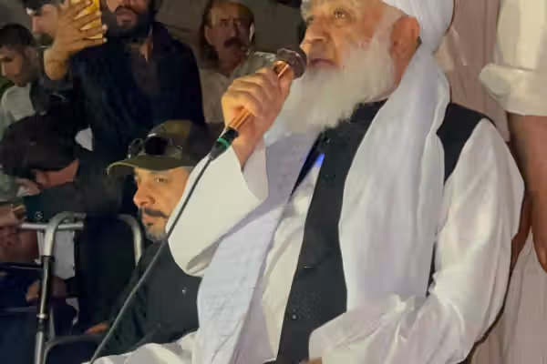 مولانا عبدالواسع: پرون يې طالبانو ته روزنه ورکوله او نن شکایت کوي چې پر پاکستان بریدونه کوي