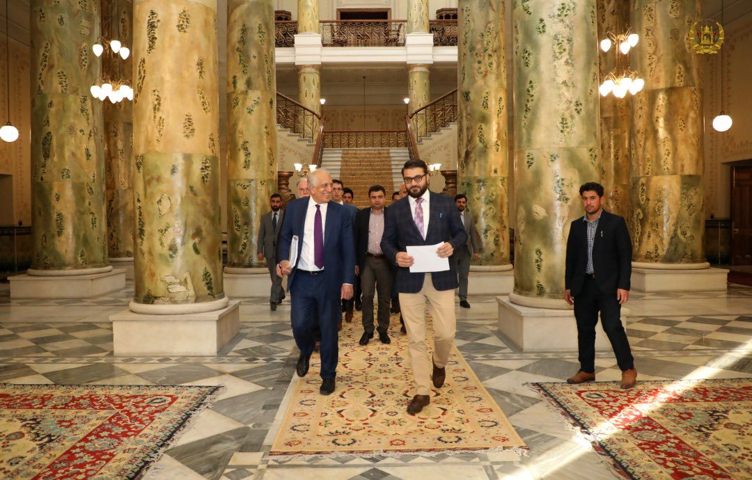 حمدالله محب در کتاب خود: خلیلزاد «خاین بزرگ» است