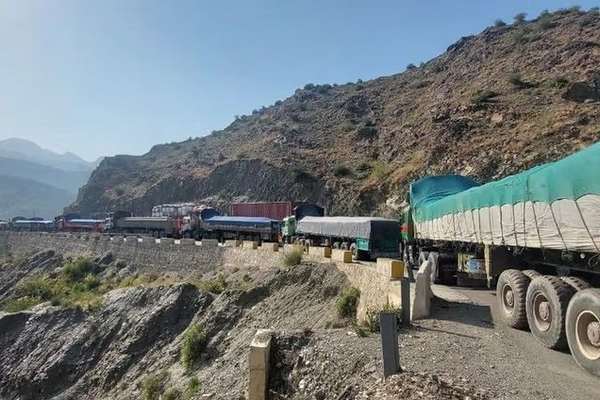 Taliban To End Customs Processing Of Medicine Imports From Pakistan In Three Months