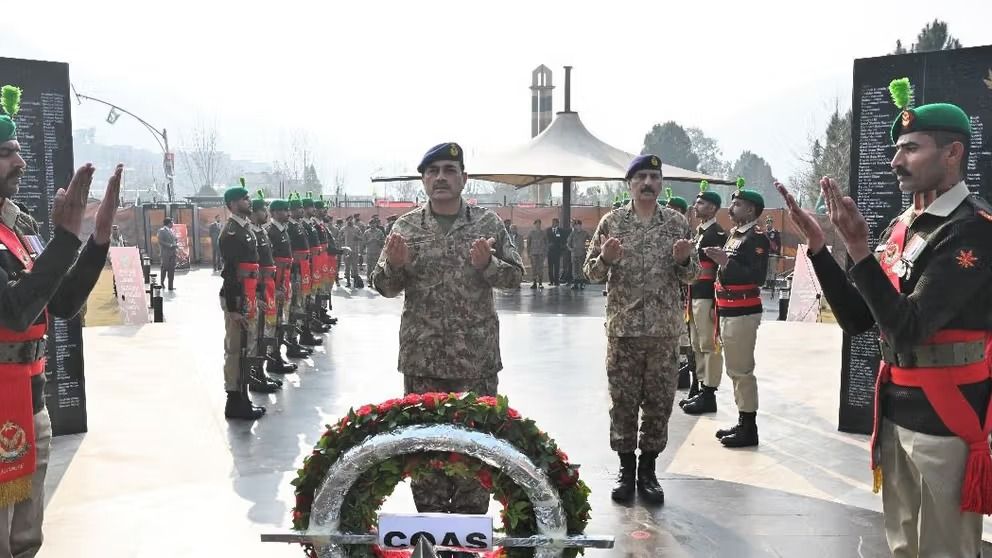 اکانومېسټ: طالبانو پاکستاني جنرالانو ته د لاس "منځنۍ ګوته" ښودلې 