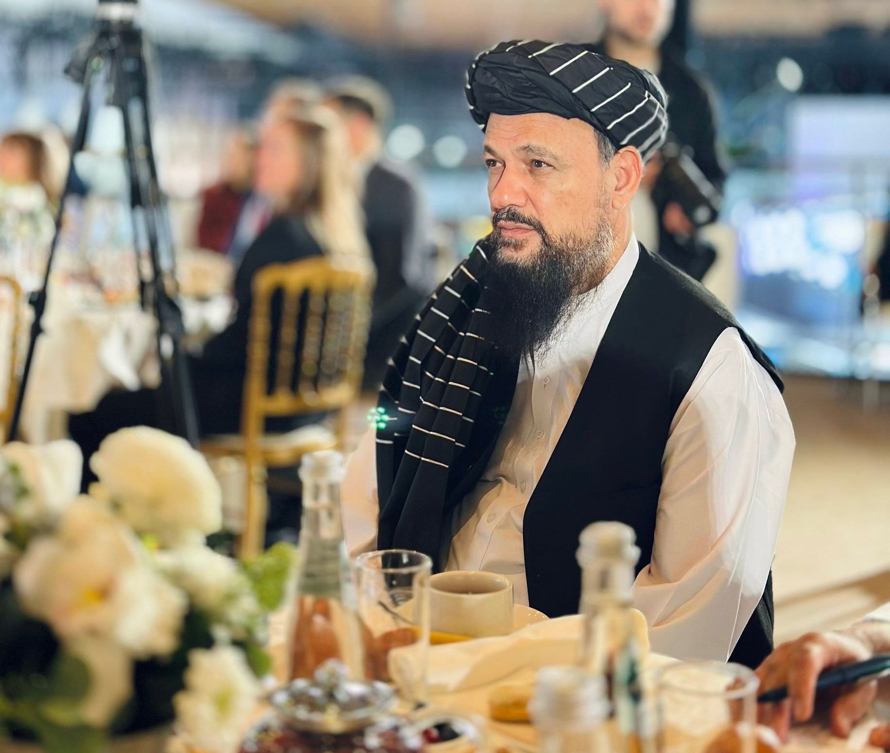 وزیر طالبان از ادامه بسته ماندن گذرگاه‌ها میان افغانستان و پاکستان حمایت کرد