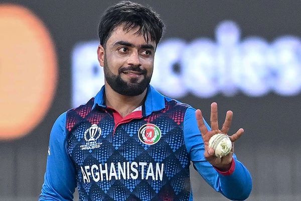 راشد خان د نړۍ غوره توپاچونکی شو