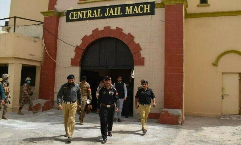 مقام پاکستانی: حملات شبه‌نظامیان بلوچ در شهر مچ بلوچستان دفع شده است 