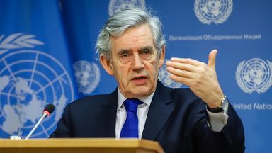 گوردون براون: سازمان ملل میخواهد آپارتاید جنسیتی را در افغانستان به رسمیت بشناسد