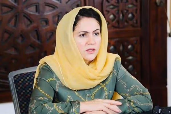 فوزیه کوفي په لاهور کې: له طالبانو سره تعامل د تېرې ۳۰ کلنې تېروتنې تکرار دی