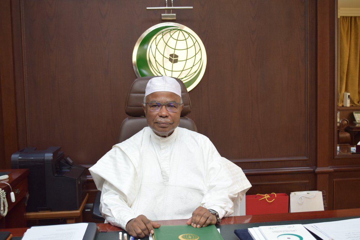 هیات سازمان همکاری اسلامی برای توضیح مجاز بودن کار و آموزش زنان به طالبان، به کابل می‌آید