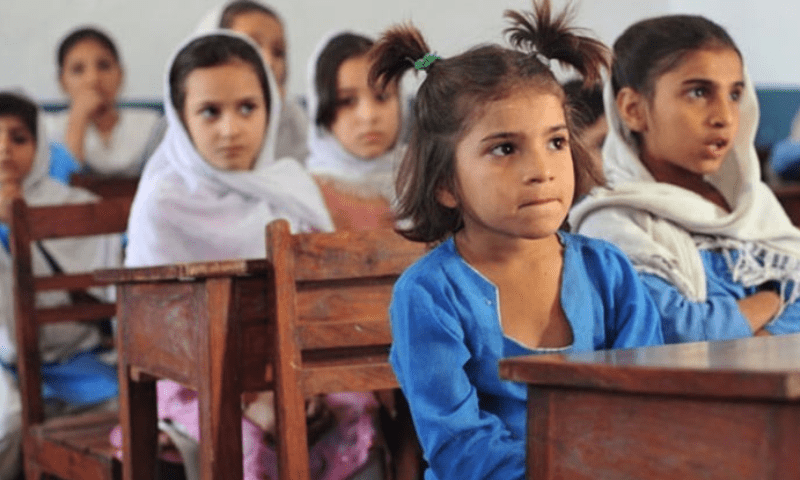 د پاکستان سند ایالت د پوهنې وزارت په ښوونځیو کې د افغان زده کوونکو معلومات غوښتي