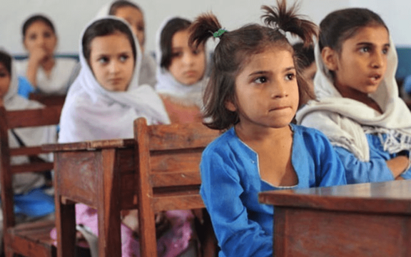 د پاکستان سند ایالت د پوهنې وزارت په ښوونځیو کې د افغان زده کوونکو معلومات غوښتي