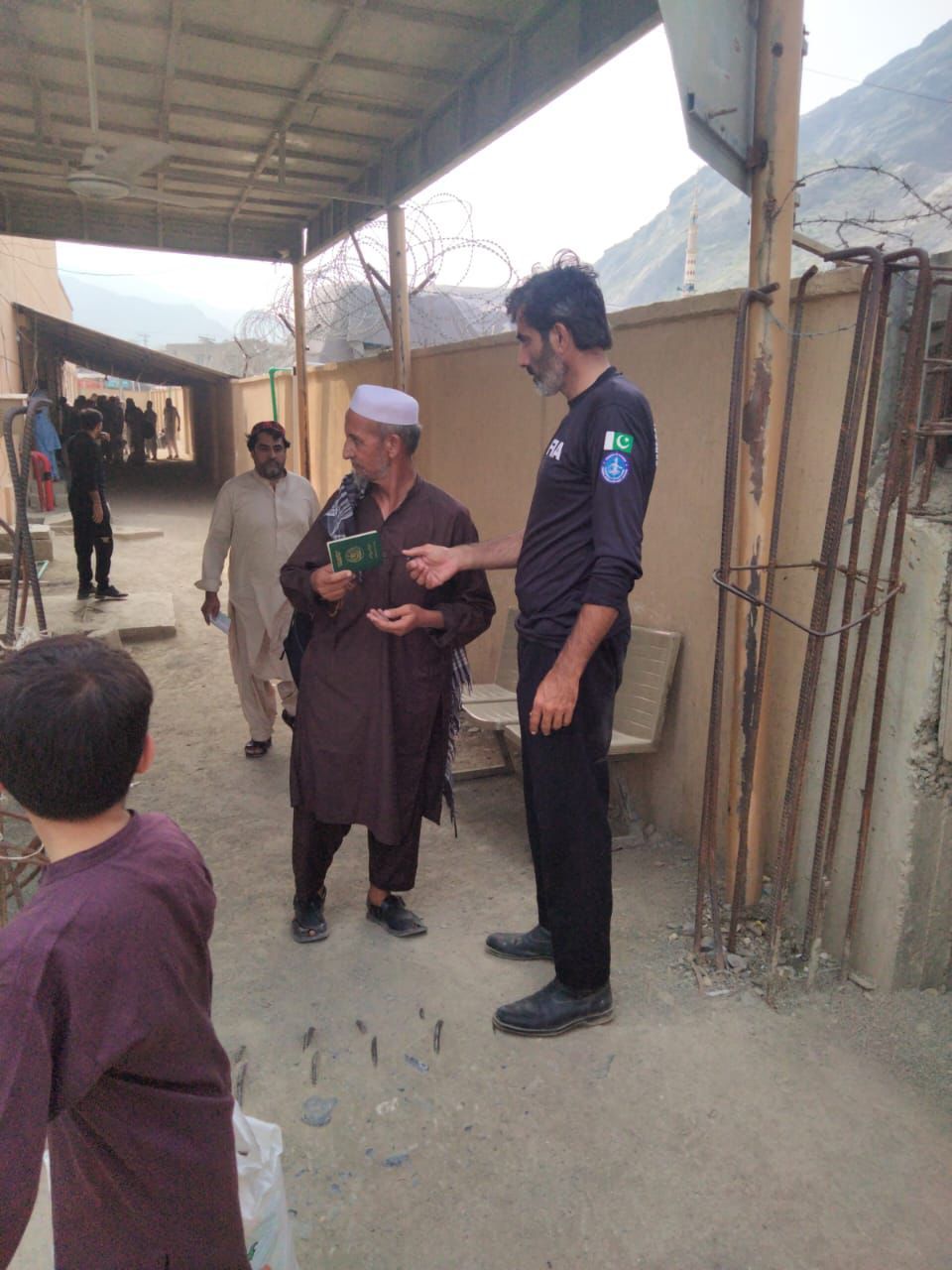 گذرگاه مرزی تورخم پس از سه روز دوباره باز شد