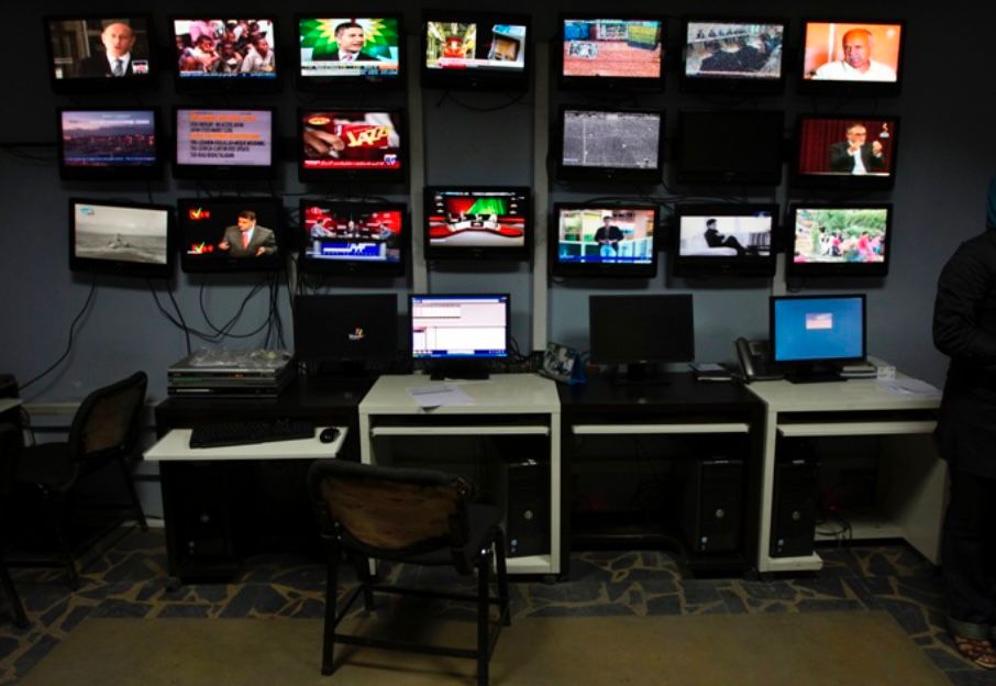 فدراسیون بین‌المللی خبرنگاران: فعالیت بیش از ۳۰۰ رسانه در افغانستان متوقف شده است 