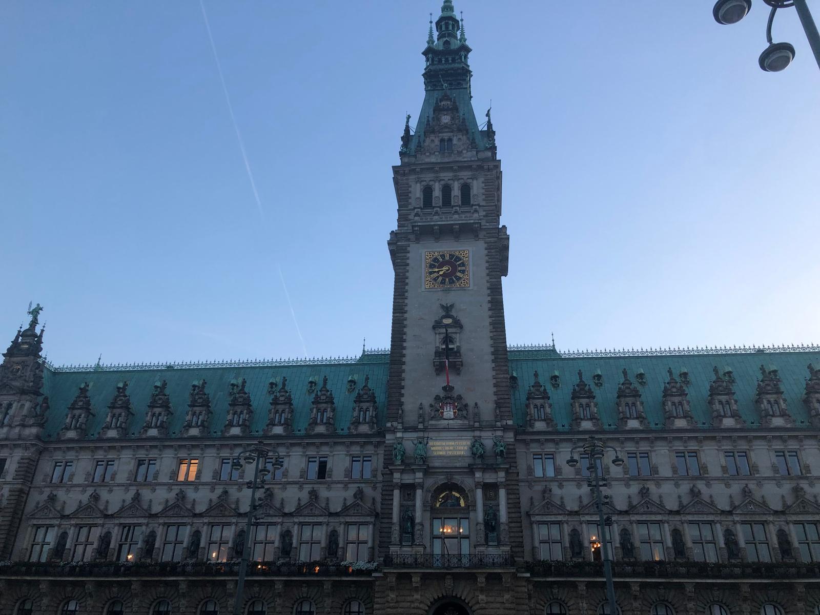 د جرمني ښی لاسی ګوند د «افغان او سوریايي مجرمانو» شړل غواړي