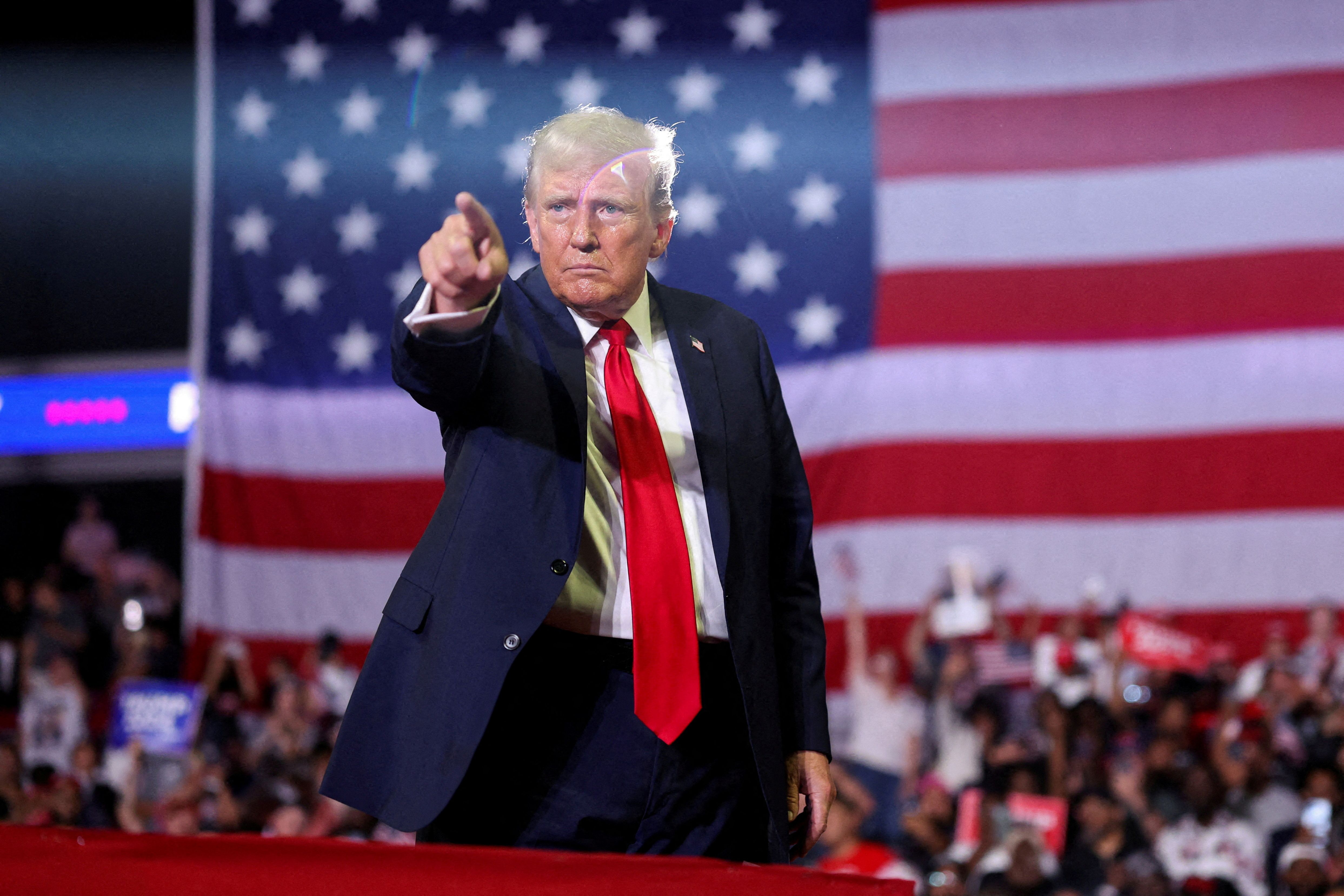 د روسیې او اوکراین د سولې مذاکراتو ته د ډونالډ ټرمپ سلاکارانو طرحه جوړه کړې ده