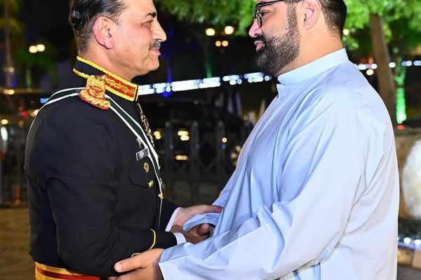 اېمل ولي خان د عاصم منیر په کوربهتوب ماښامنۍ مېلمستیا کې کډون وکړ
