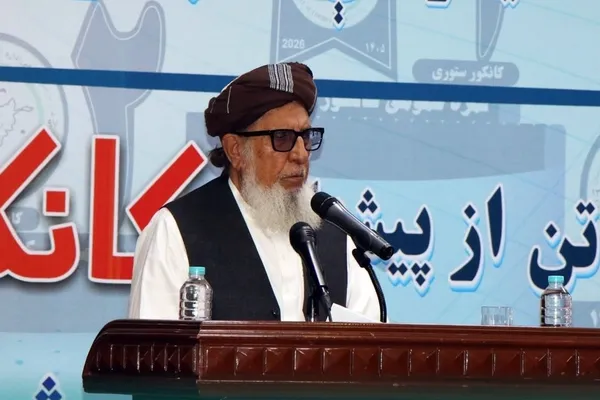 د نجونو زدهکړو پلوی ګوښه شوی چارواکی له ۹ میاشتو وروسته د طالبانو یوې غونډه کې راڅرګند شو