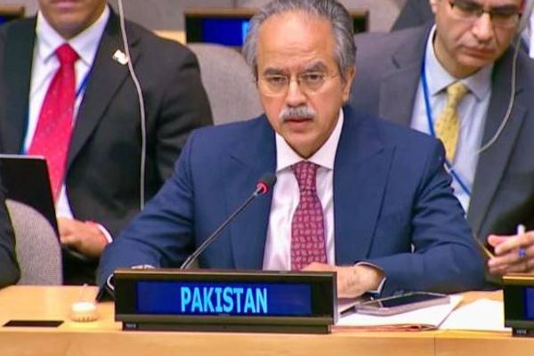 پاکستان: د افغانستان له خاورې د ترهګرو ډلو ګواښ ډېر شوی