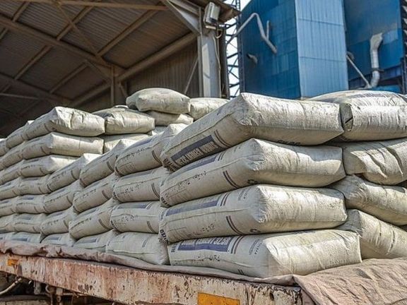 طالبان وایي ۴۸ ټنه بېکیفیت سمنټ د حیرتان له لارې بېرته ستانه کړي