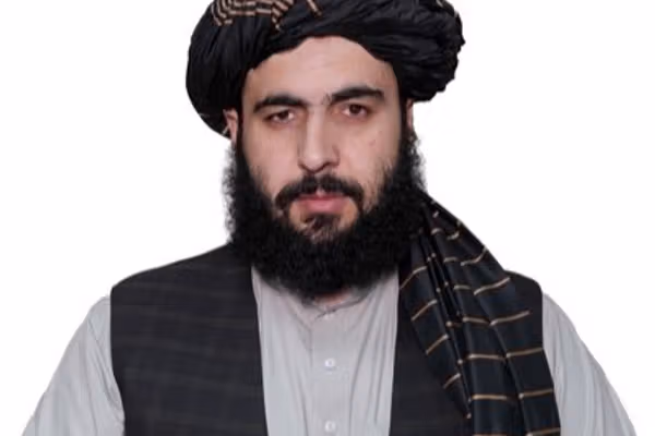 حمدالله فطرت: د لارو بندېدو او پر کډوالو د فشارونو زیاتېدو مسوول پاکستان دی