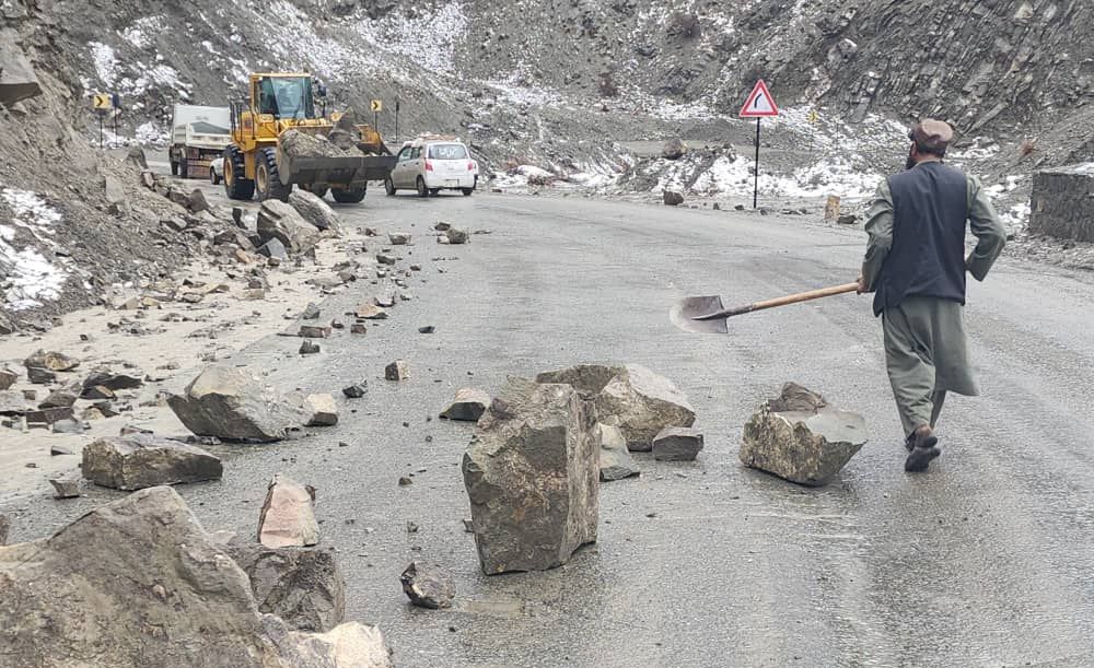 سیلاب راه‌های برخی ولایات را مسدود کرده است