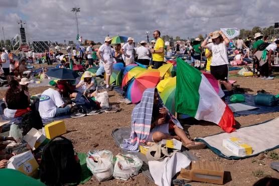 یک میلیون جوان در شب‌زنده‌داری دعا با  پاپ لئو چهاردهم در رم شرکت کردند