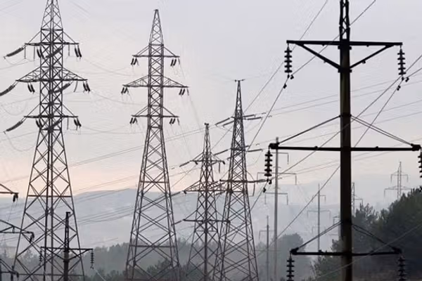 قرارداد خرید برق افغانستان از اوزبیکستان تمدید شد