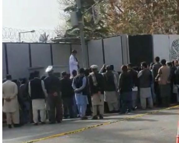 طالبان از ورود کارمندان ادارات دولتی به دلیل داشتن "ریش کوتاه" جلوگیری کردند