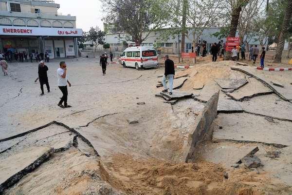 در پی حمله هوایی اسرائیل به یک شفاخانه در غزه، یک خبرنگار مشهور فلسطینی کشته شد