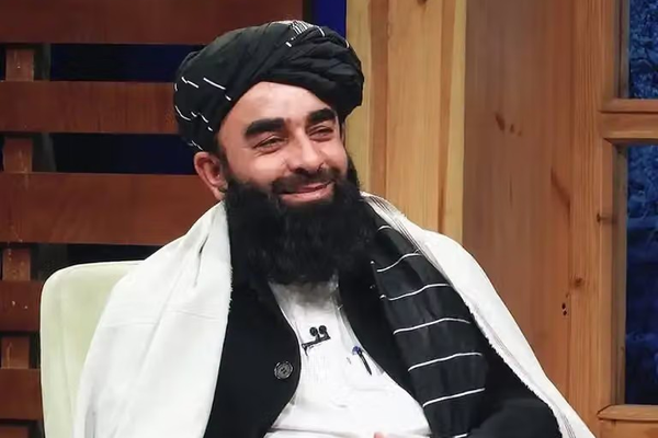 طالبان تتهم باكستان بدعم معارضيها