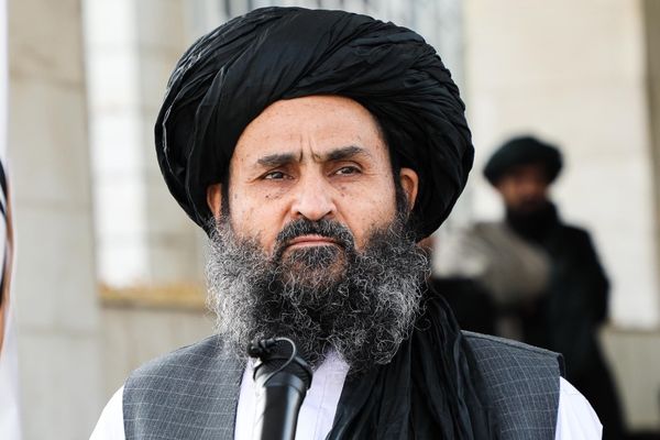 ملا برادر: افغان سوداګر دې له پاکستان سره خپل قراردادونه درې میاشتو کې تصفیه کړي