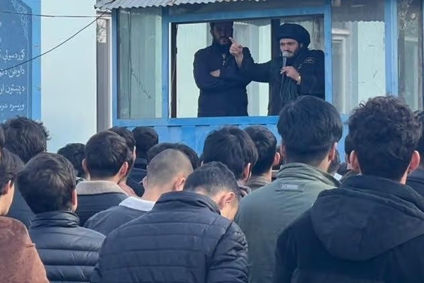 الأمم المتحدة: 93٪ من خريجي الصف السادس في أفغانستان لا يجيدون القراءة والكتابة