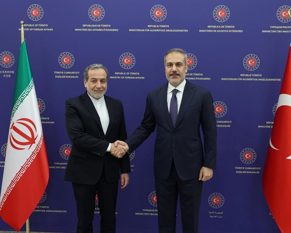 وزیران خارجه ایران و ترکیه درباره تنش بین طالبان و پاکستان گفتوگو کردند