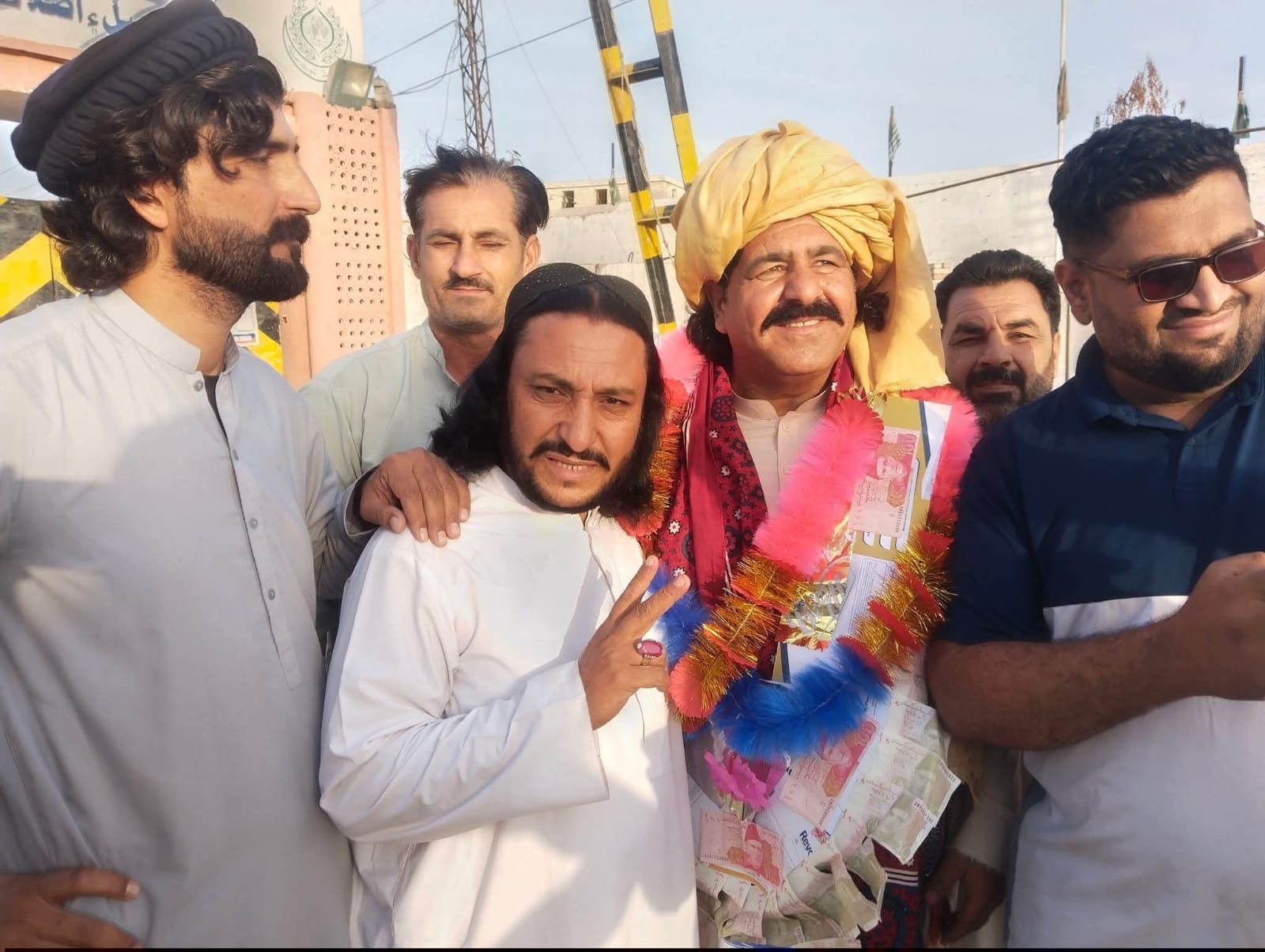 د پښتون ژغورنې غورځنګ جګپوړی غړی علي وزیر له زندان نه خوشې شوی 