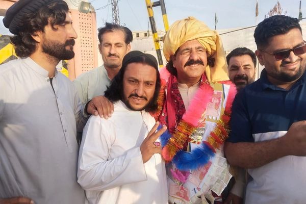 د پښتون ژغورنې غورځنګ جګپوړی غړی علي وزیر له زندان نه خوشې شوی