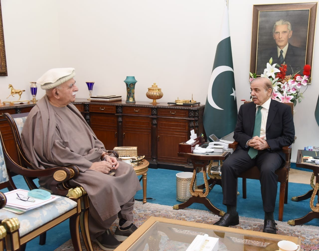 اڅکزي له شهباز شریف نه د عمران خان د طبي معاینې لپاره د باوري ډاکټرانو استولو غوښته کړې