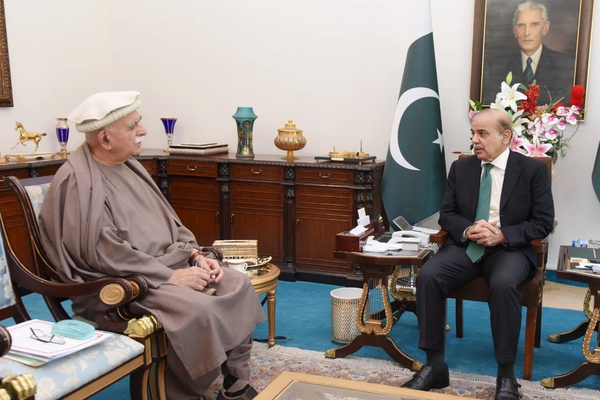 اڅکزي له شهباز شریف نه د عمران خان د طبي معاینې لپاره د باوري ډاکټرانو استولو غوښته کړې